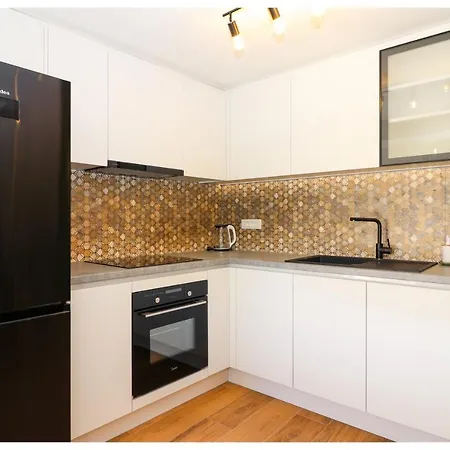 Kuca Gambin Apartment Primosten